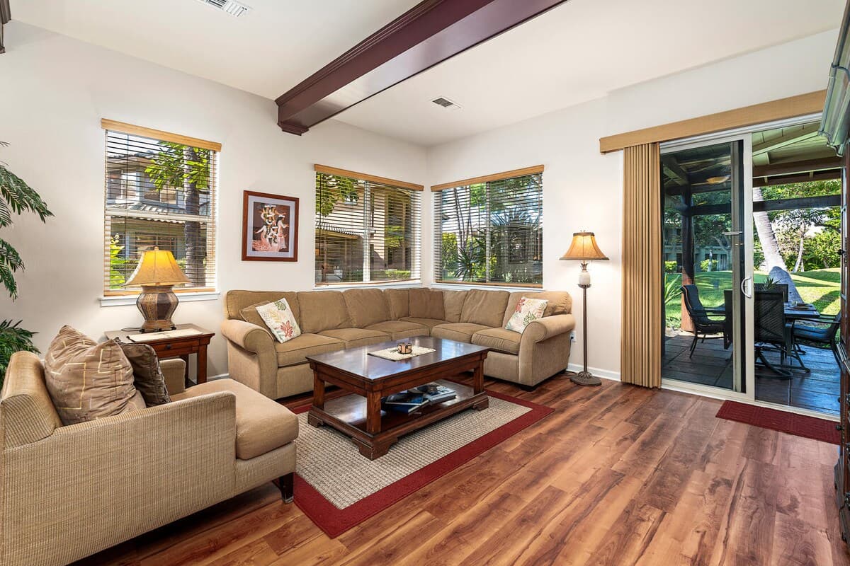 Townhouse in Waimea · ★5.0 · 3 bedrooms · 4 beds · 2.5 baths - Photo 2
