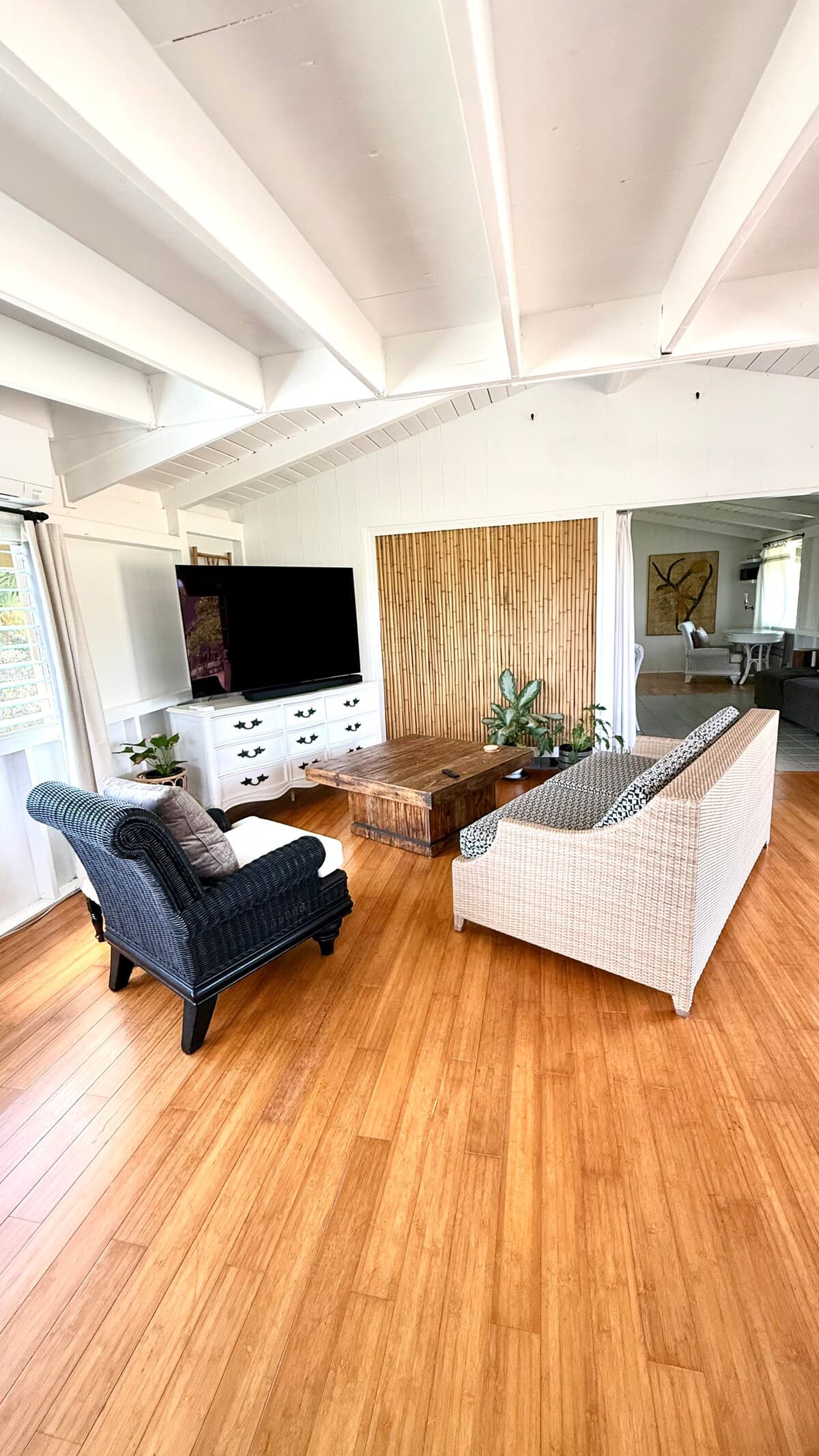 Home in Kilauea · ★4.94 · 2 bedrooms · 3 beds · 1 bath - Photo 2