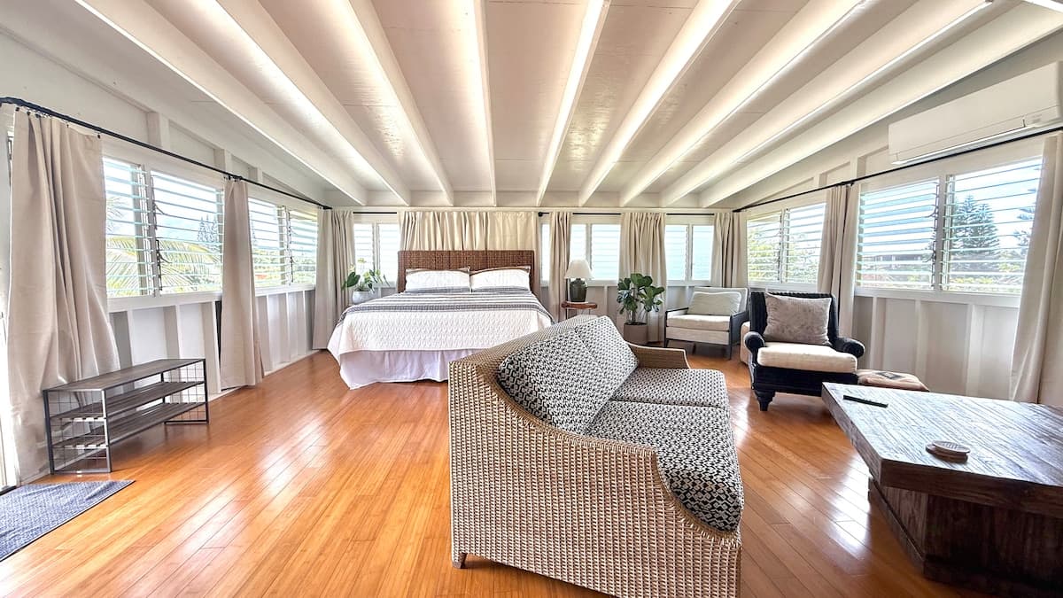 Home in Kilauea · ★4.94 · 2 bedrooms · 3 beds · 1 bath - Photo 1