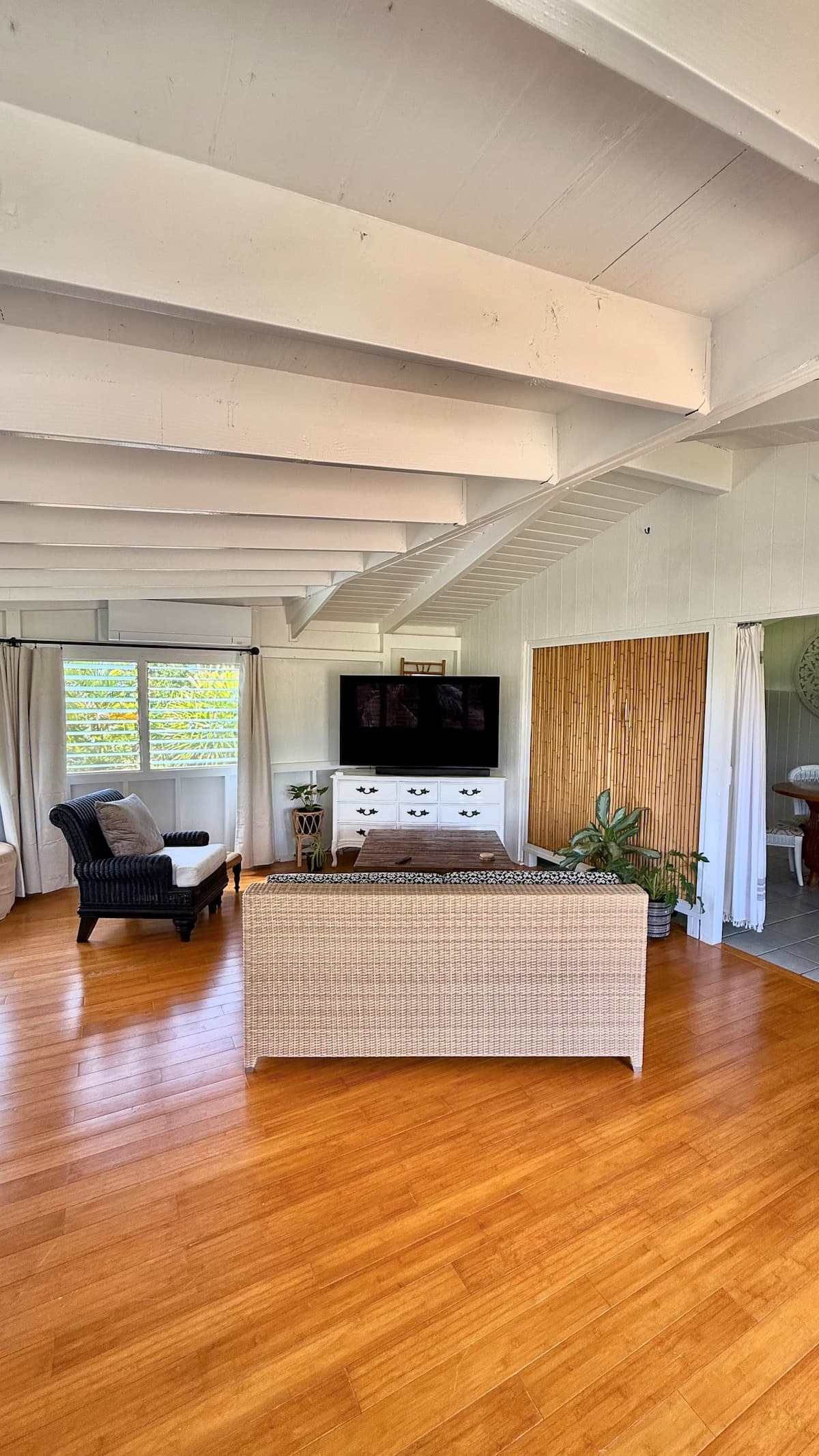 Home in Kilauea · ★4.94 · 2 bedrooms · 3 beds · 1 bath - Photo 5