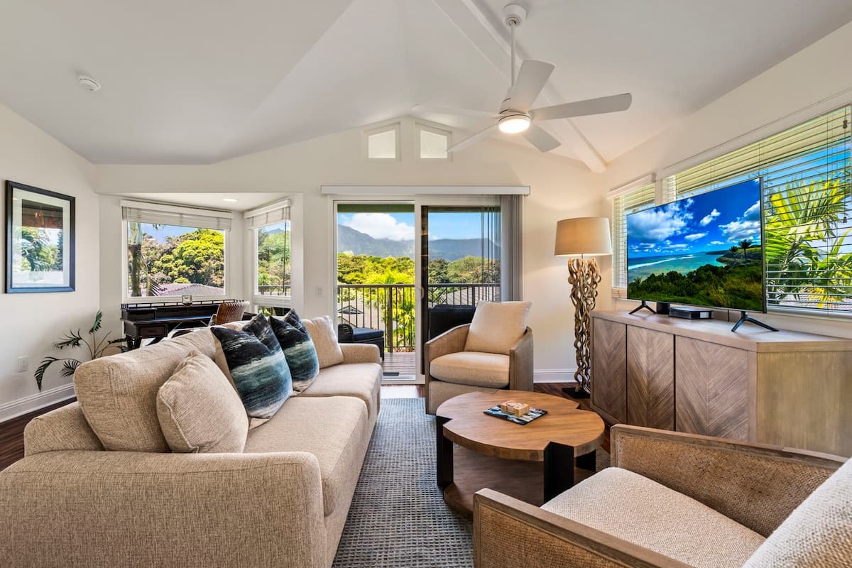 Townhouse in Princeville · ★4.96 · 3 bedrooms · 3 beds · 3 baths - Photo 2