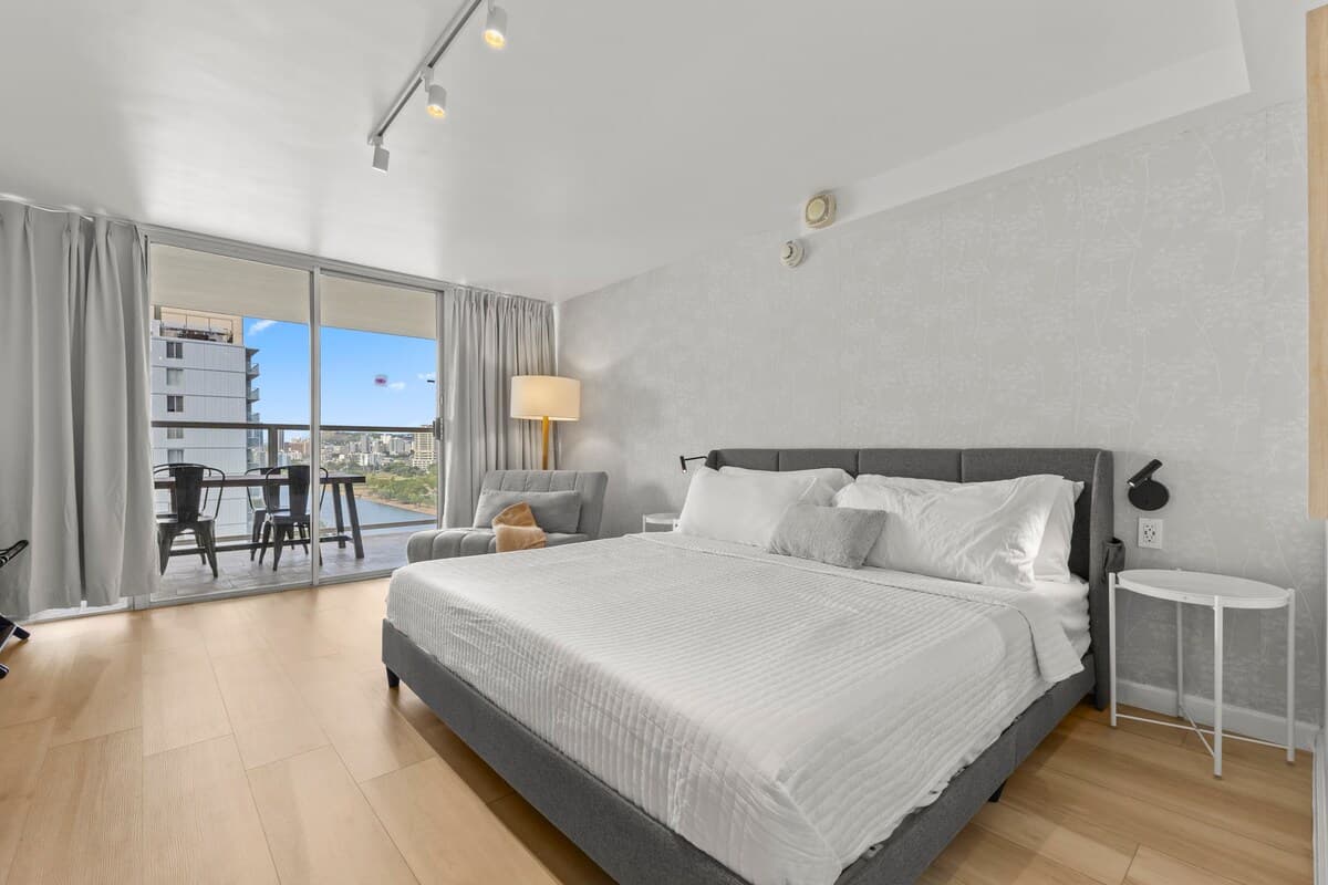 16F-Renovated Modern King Studio-Waikiki Beach~ - Photo 5