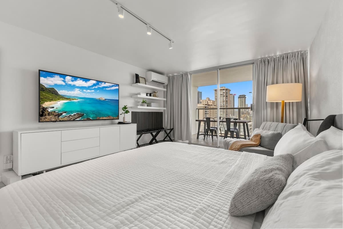 16F-Renovated Modern King Studio-Waikiki Beach~ - Photo 1