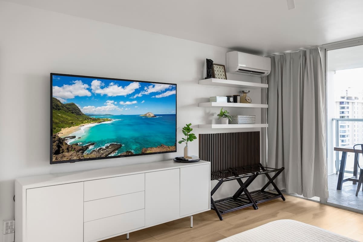 16F-Renovated Modern King Studio-Waikiki Beach~ - Photo 3