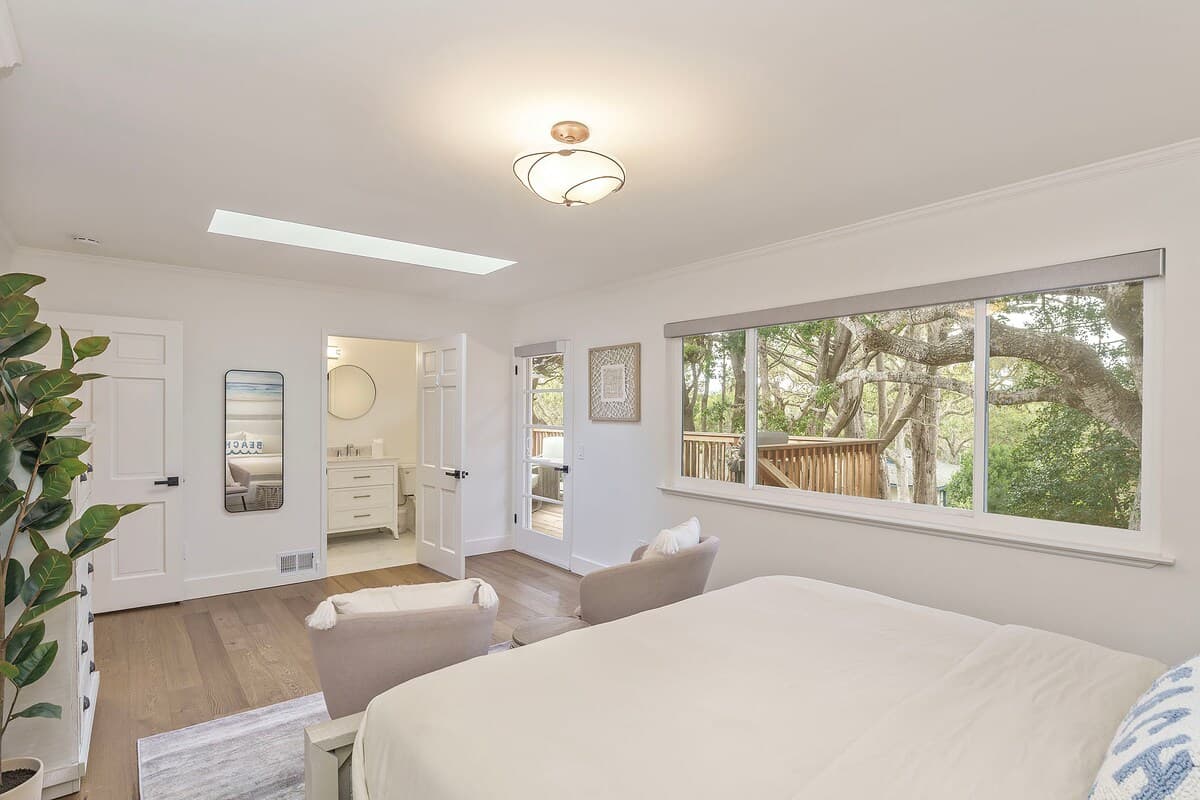 Sea Esta Pebble Beach Golf Getaway, 3 King Beds - Photo 3
