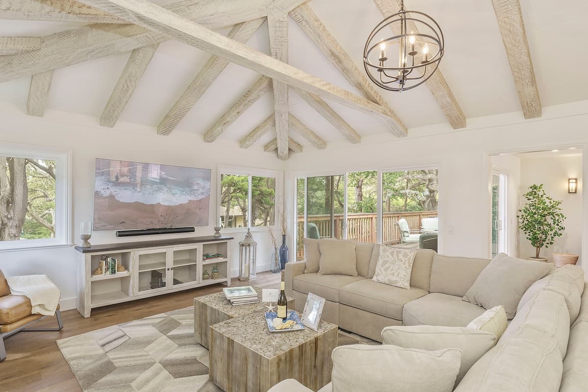 Sea Esta Pebble Beach Golf Getaway, 3 King Beds - Photo 1