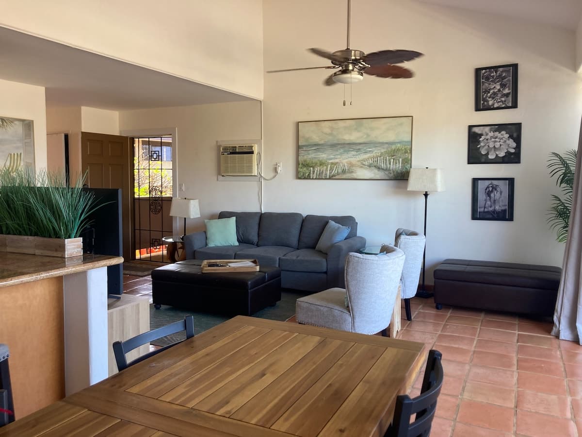 Condo in Kihei · ★4.94 · 2 bedrooms · 4 beds · 1 private bath - Photo 4