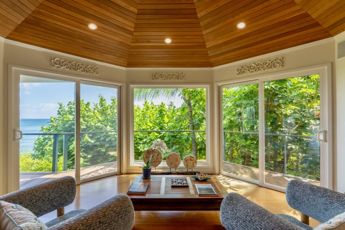 Home in Lahaina · ★4.93 · 2 bedrooms · 3 beds · 2 baths - Photo 5