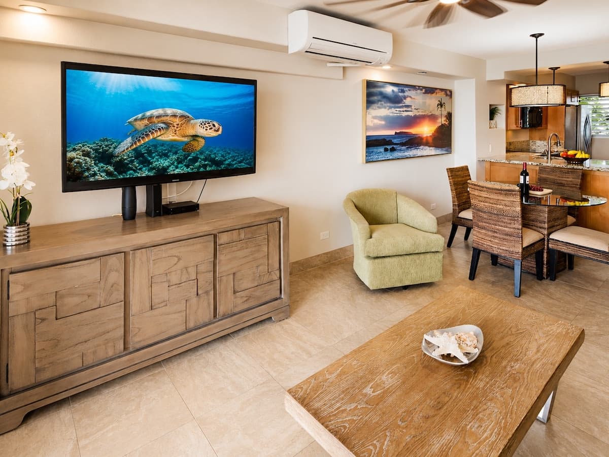 Condo in Kihei · ★4.93 · 1 bedroom · 2 beds · 1 bath - Photo 4