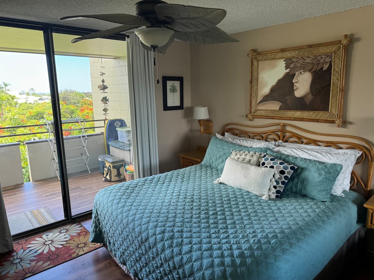 Condo in Kailua-Kona · ★4.88 · 2 bedrooms · 2 beds · 2 private baths - Photo 1