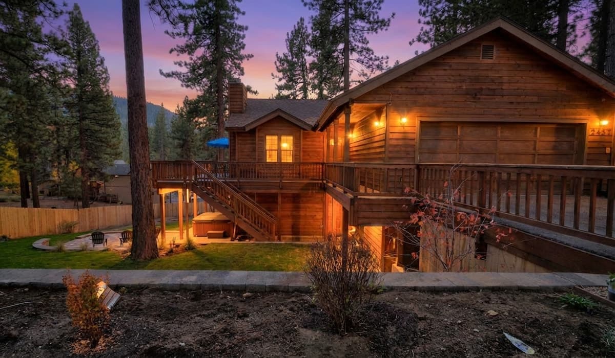 Woodsy Cabin with Hot Tub, Trails & Sledding Hill - Photo 4