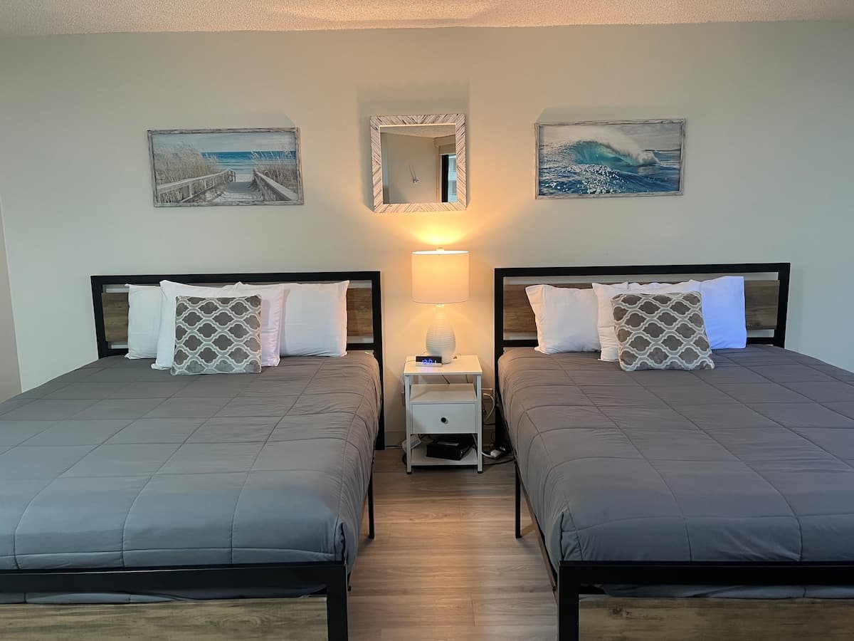 Summer Dreams in the Heart of Waikiki - Photo 1