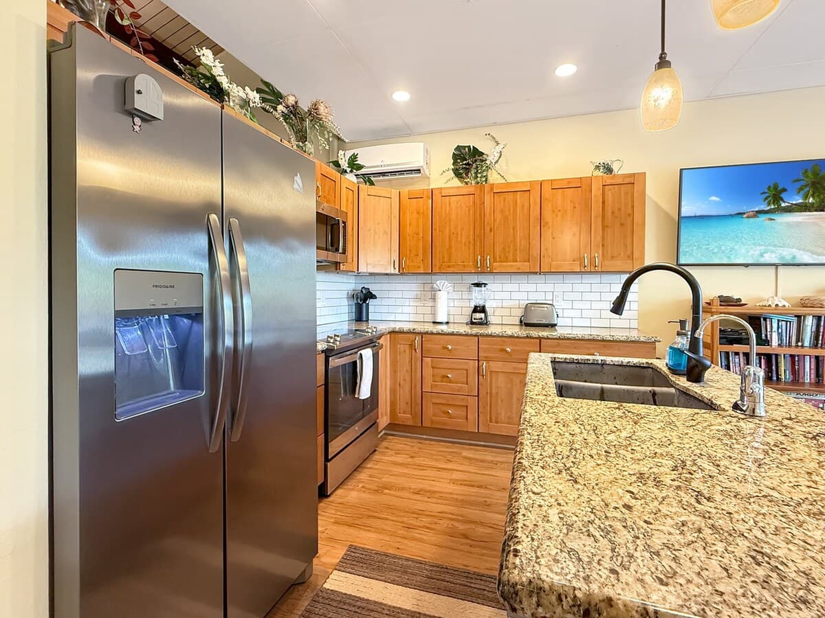 Condo in Kailua-Kona · ★4.81 · 2 bedrooms · 3 beds · 2 private baths - Photo 5