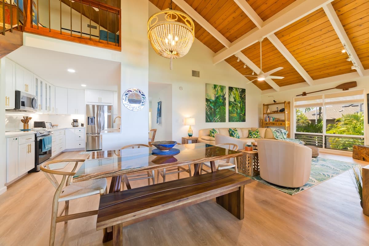 High-End Ocean Sanctuary with Upgraded Interiors - Photo 4