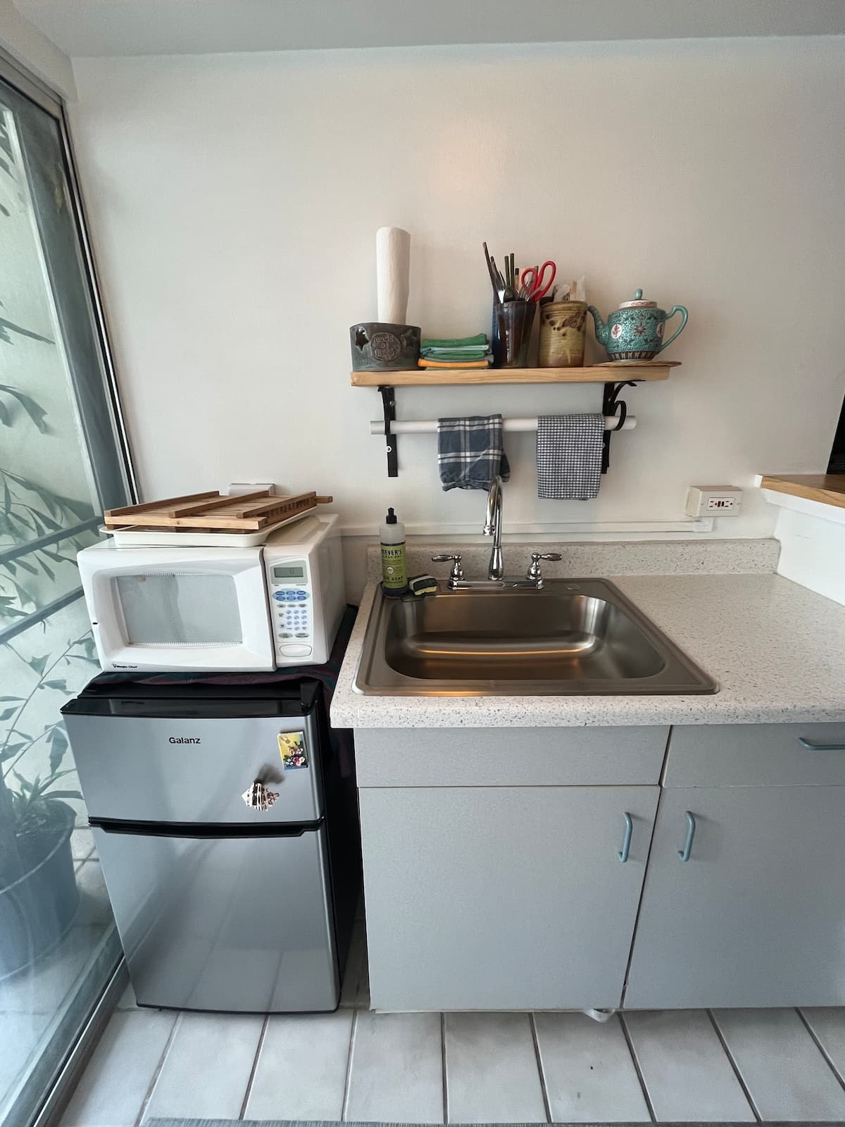 Condo in Honolulu · ★4.83 · Studio · 1 bed · 1 private bath - Photo 1