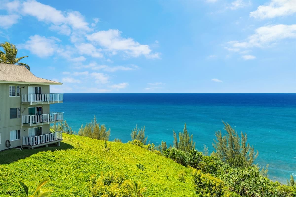 Condo in Princeville · ★4.94 · 2 bedrooms · 2 beds · 2 baths - Photo 2