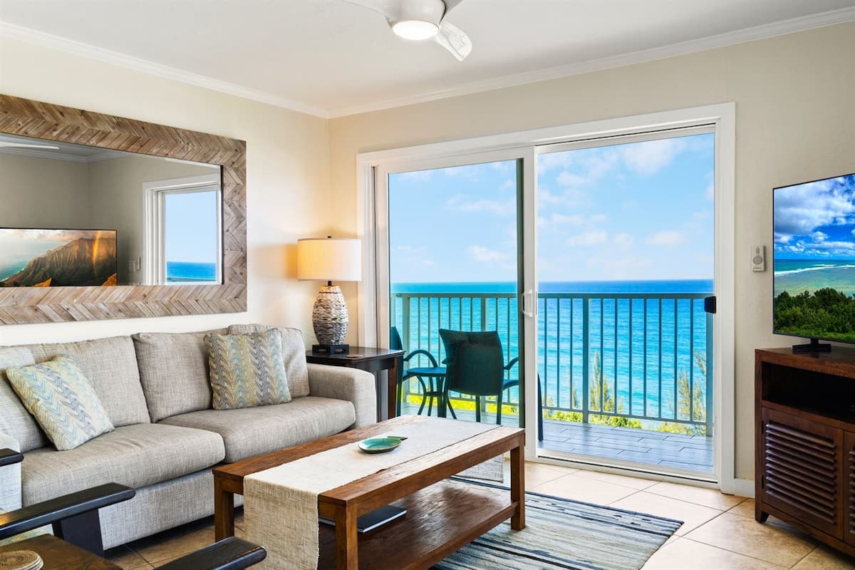 Condo in Princeville · ★4.94 · 2 bedrooms · 2 beds · 2 baths - Photo 5