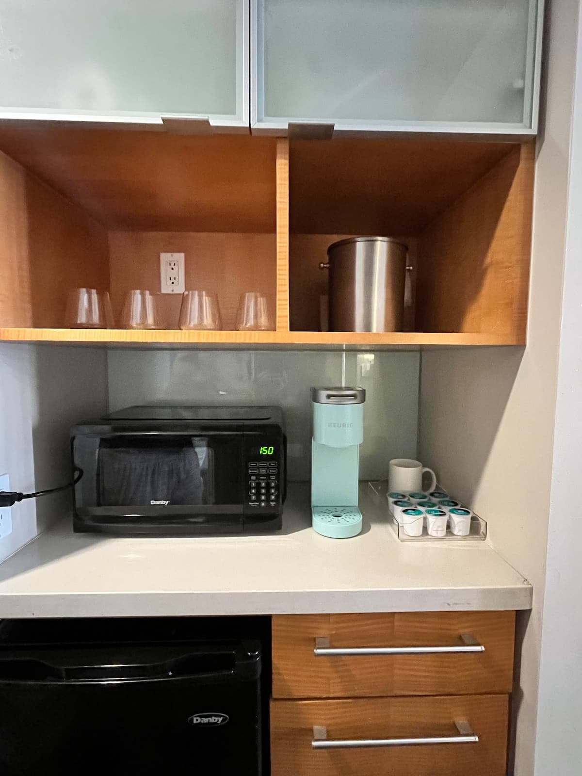 Hotel in Honolulu · ★4.76 · Studio · 1 bed · 1 private bath - Photo 5