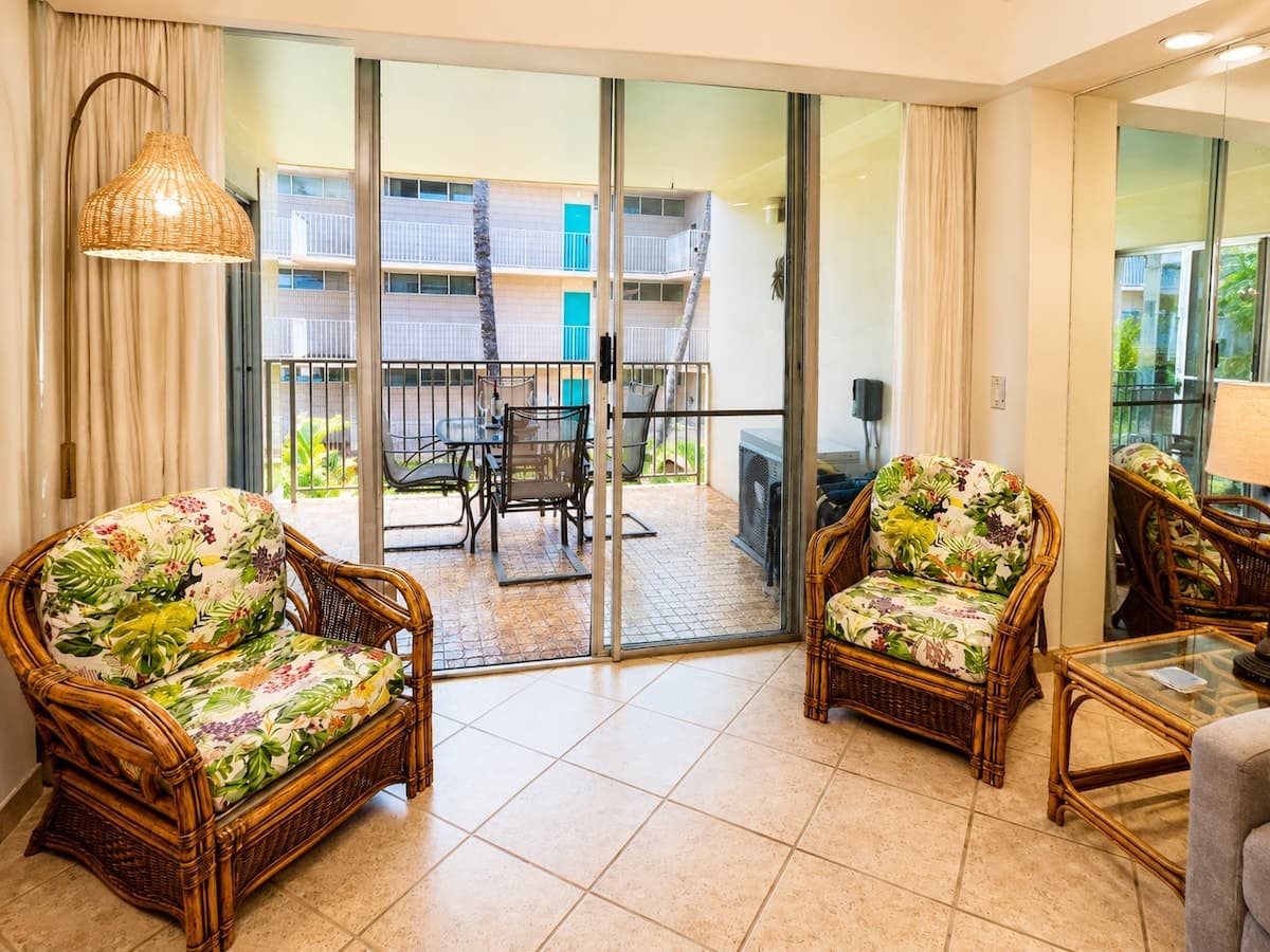 Splendid Partial Oceanview 2Bed 2Bath Remodel - Photo 4