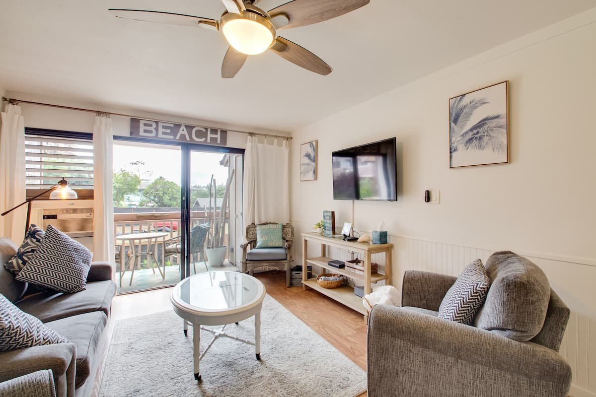 Home in Lihue · ★4.92 · 2 bedrooms · 4 beds · 1.5 private baths - Photo 3