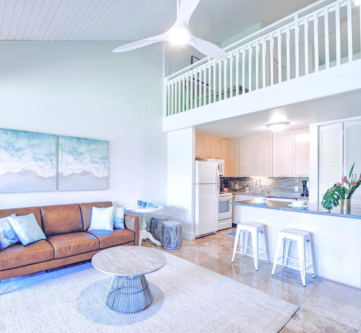 Condo in Kahuku · ★4.98 · 2 bedrooms · 3 beds · 2 private baths - Photo 5