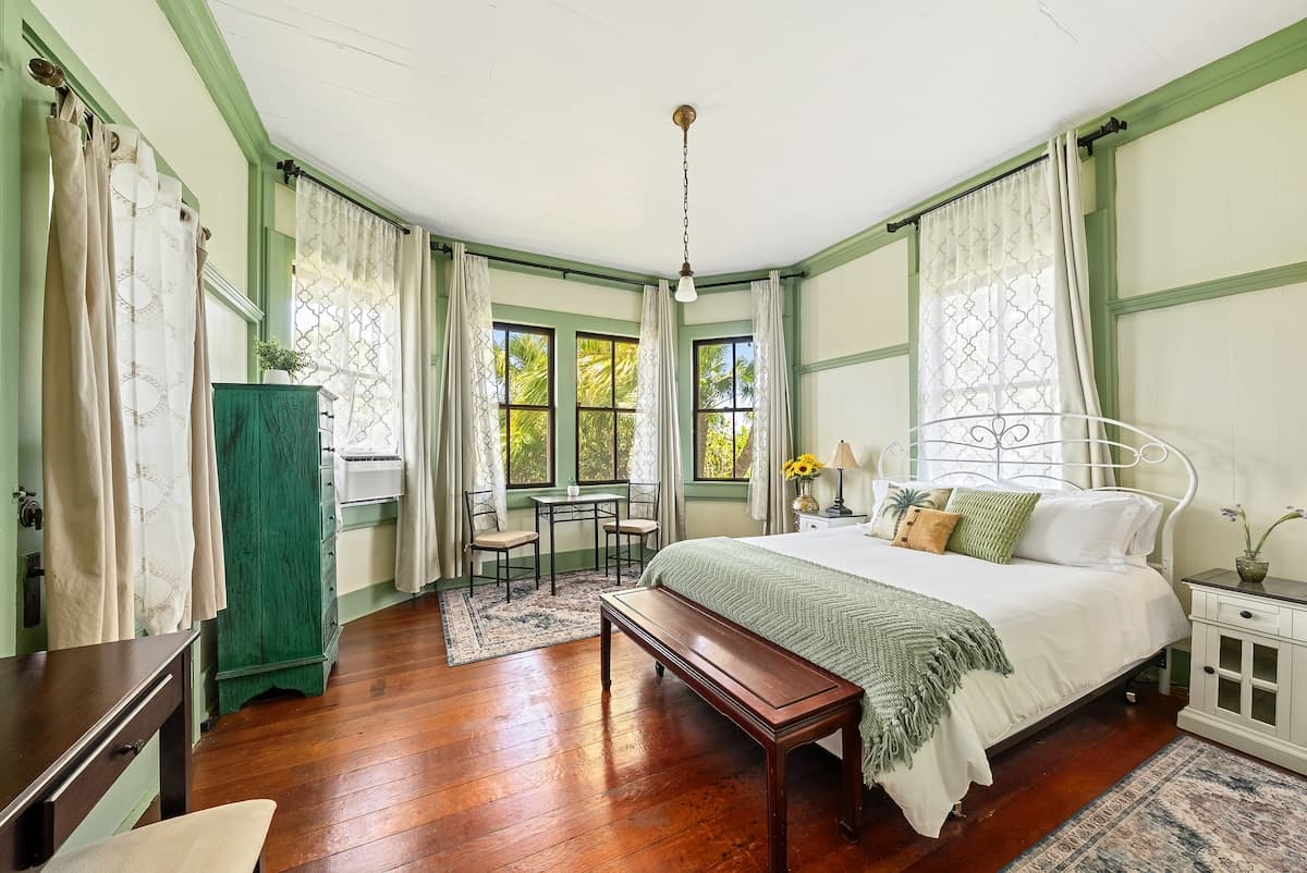 Guesthouse in Makawao · ★4.95 · 1 bedroom · 1 bed · 1 private bath - Photo 5