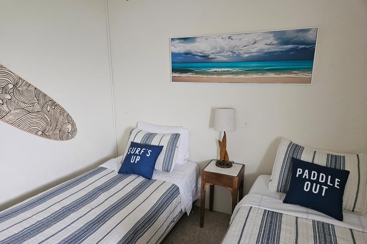 Condo in Kailua-Kona · ★4.92 · 2 bedrooms · 4 beds · 2 private baths - Photo 2