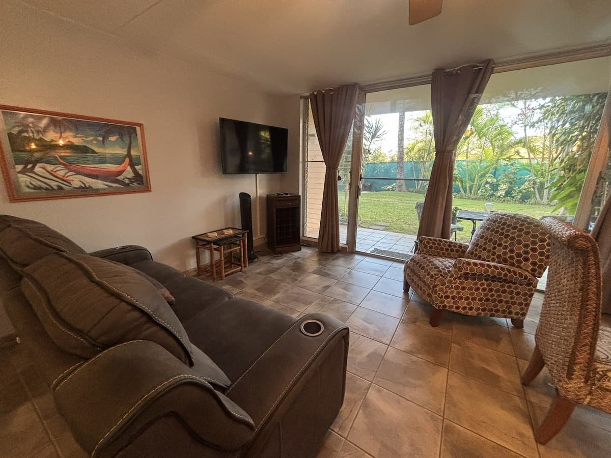 Updated 1st Floor Maui condo - Photo 1