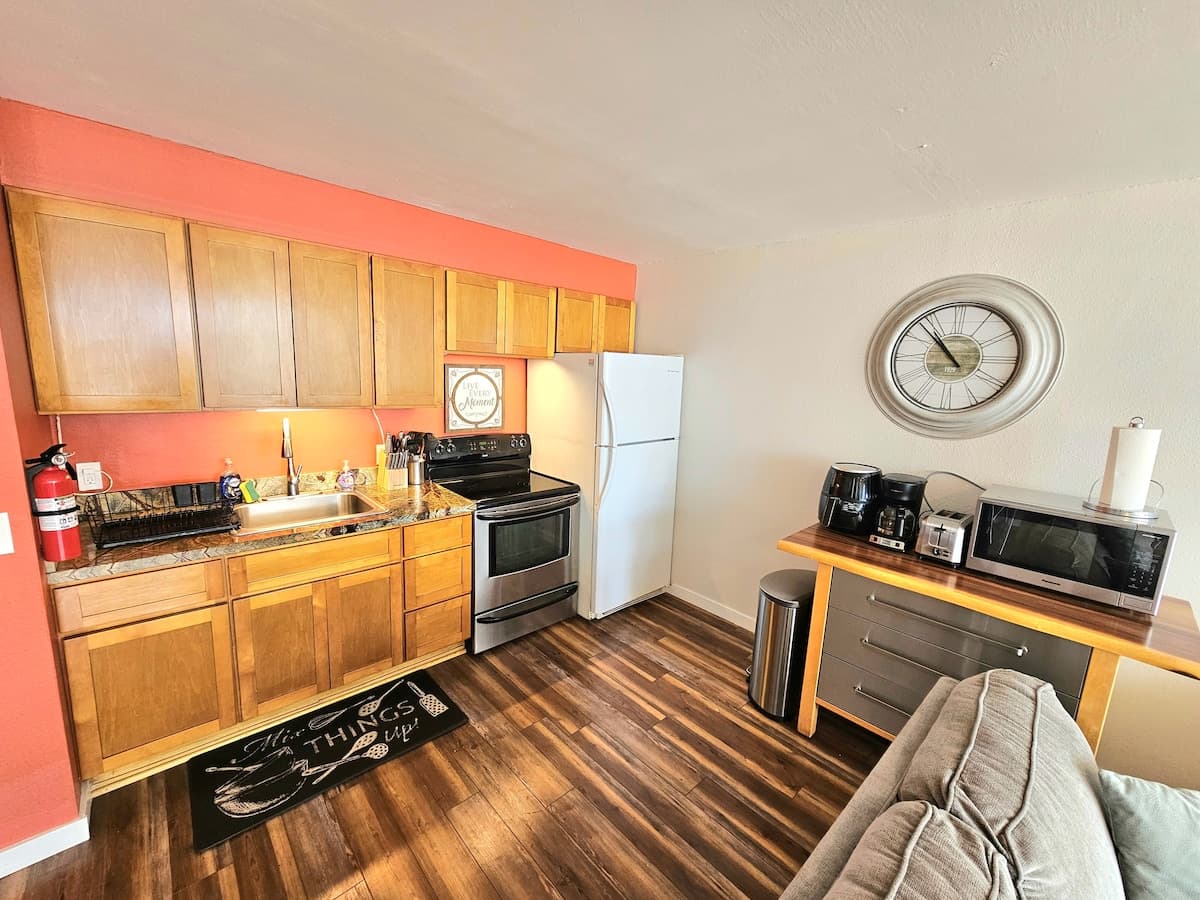 Condo in Kihei · ★4.82 · 2 bedrooms · 3 beds · 2 private baths - Photo 3