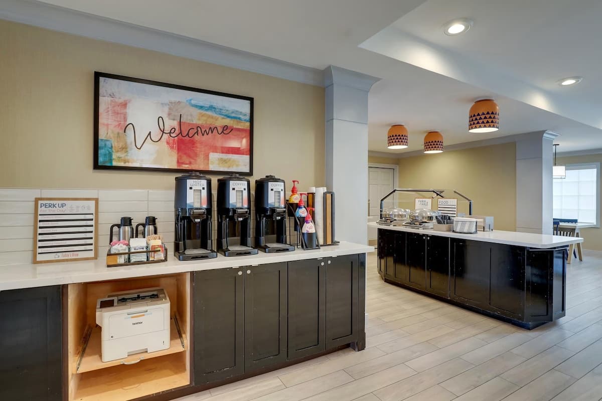 2 Hotel Rooms Near SJC Airport, Sleeps 6 - Photo 1