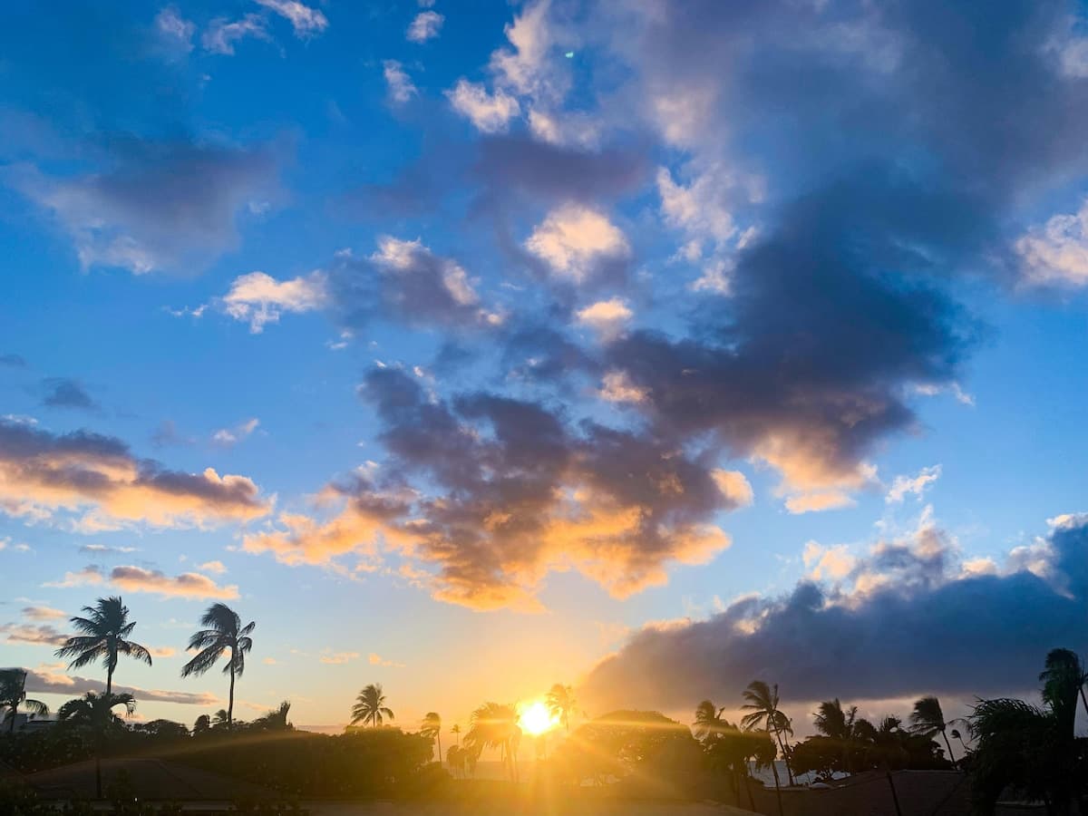 Condo in Lahaina · ★5.0 · 1 bedroom · 2 beds · 2 baths - Photo 2