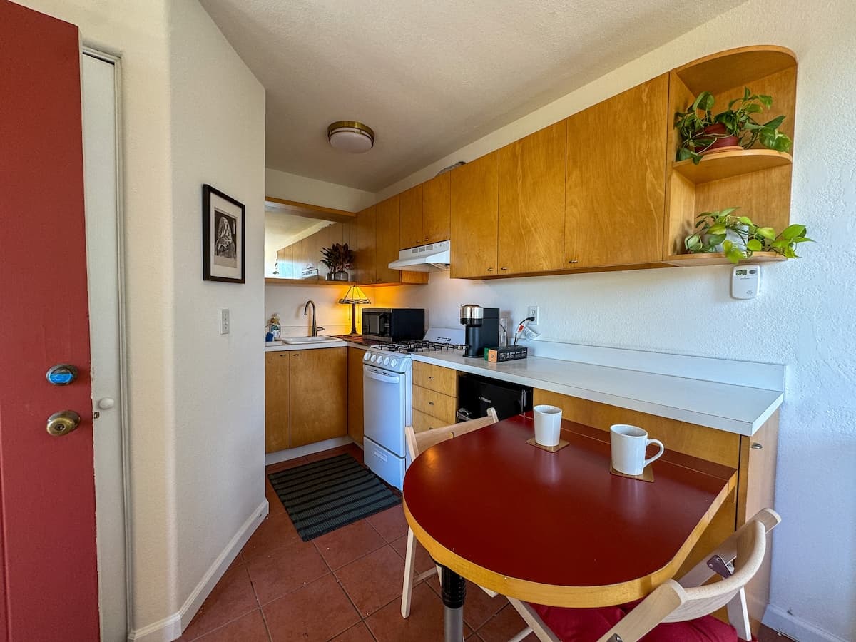 Oakland Hills Garden Studio with Private Patio - Photo 3