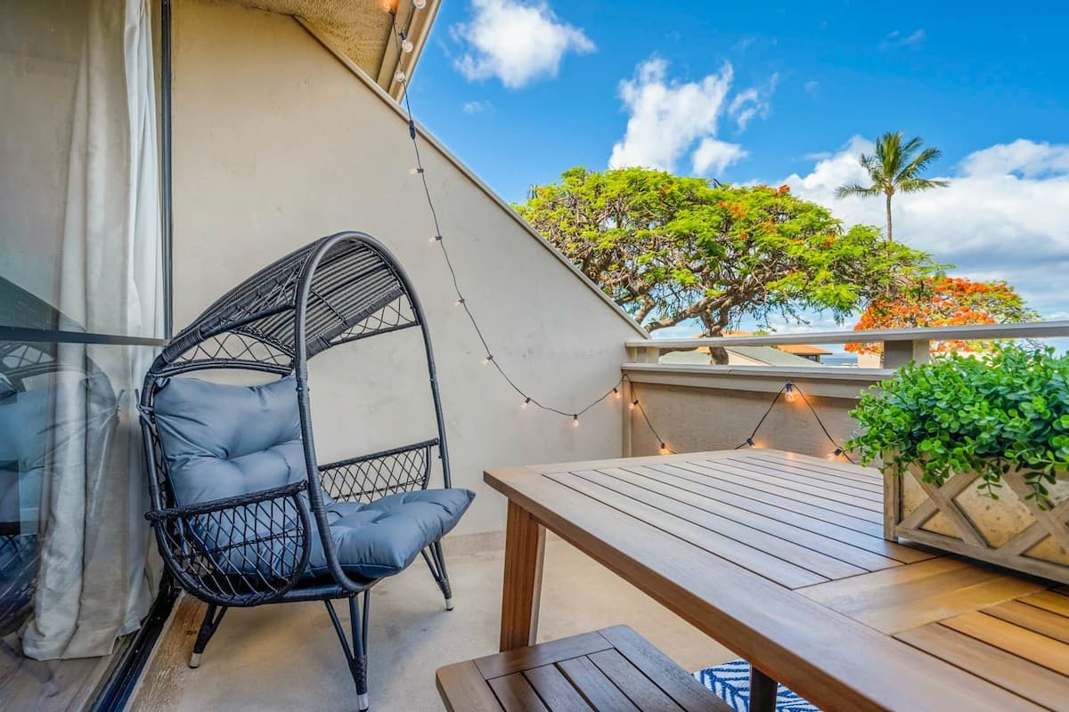 Condo in Kihei · ★4.64 · 2 bedrooms · 4 beds · 1 shared bath - Photo 2