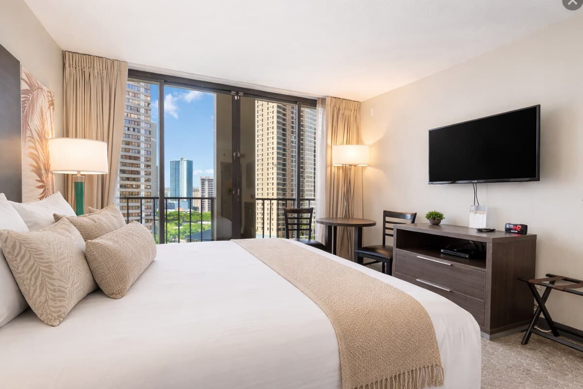 Modern Cozy Waikiki Studio Across Hilton Village 6 - Photo 2