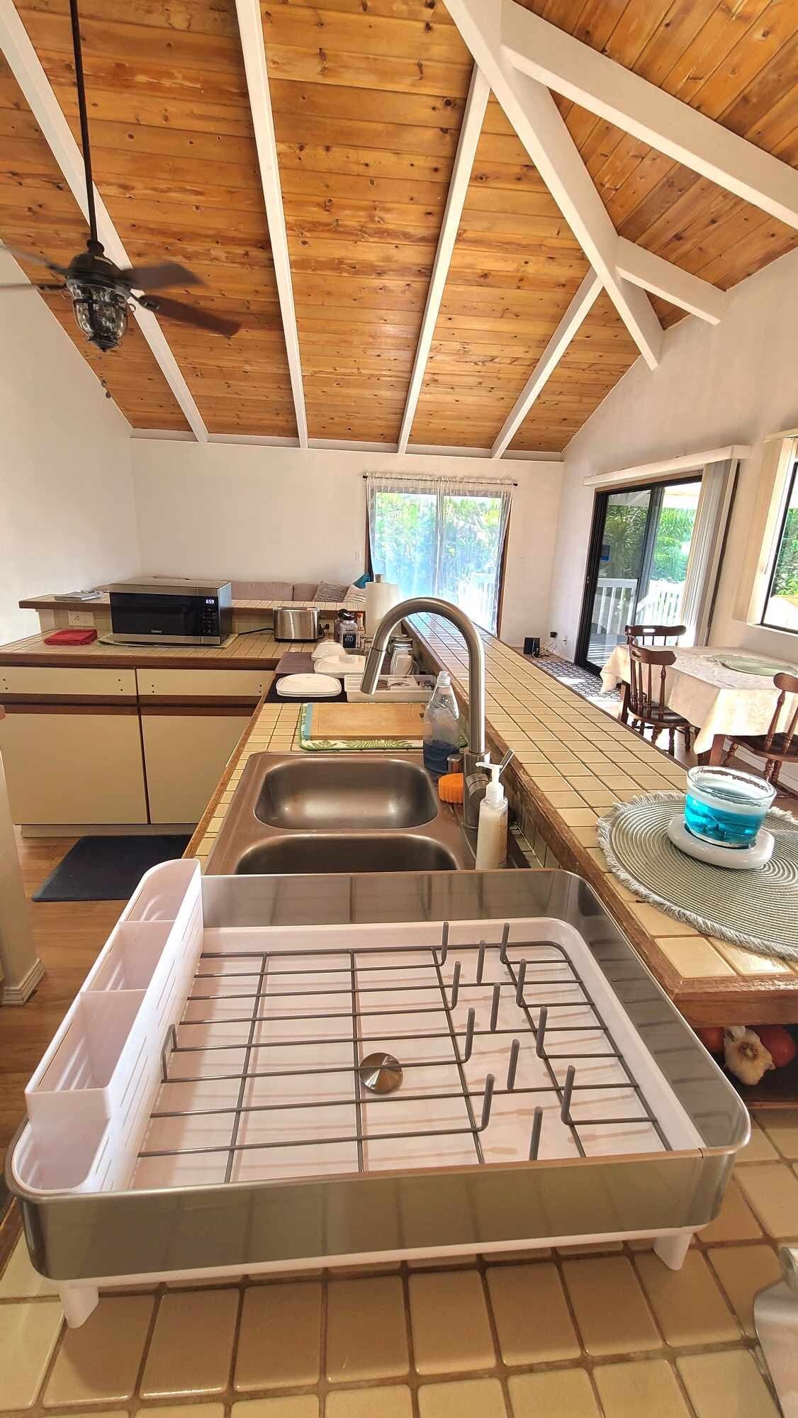 Home in Kailua-Kona · ★4.91 · 1 bedroom · 1 bed · 1 private bath - Photo 3