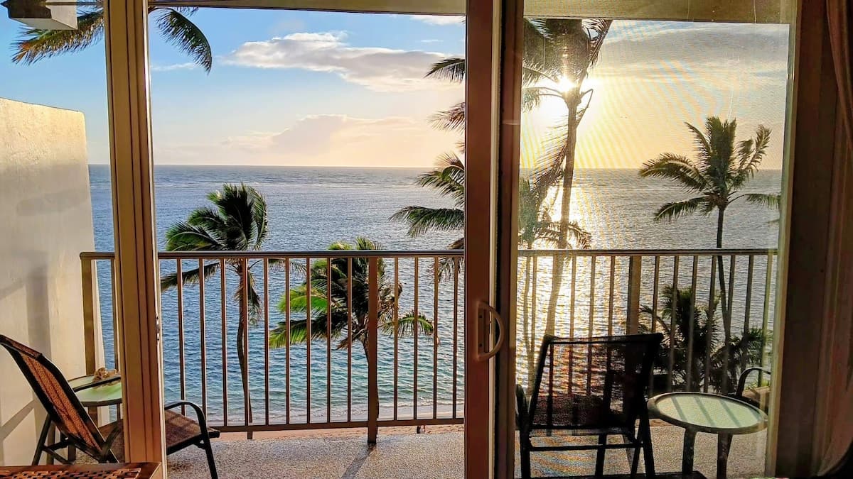 Condo in Hauula · ★4.85 · 1 bedroom · 2 beds · 1 private bath - Photo 1