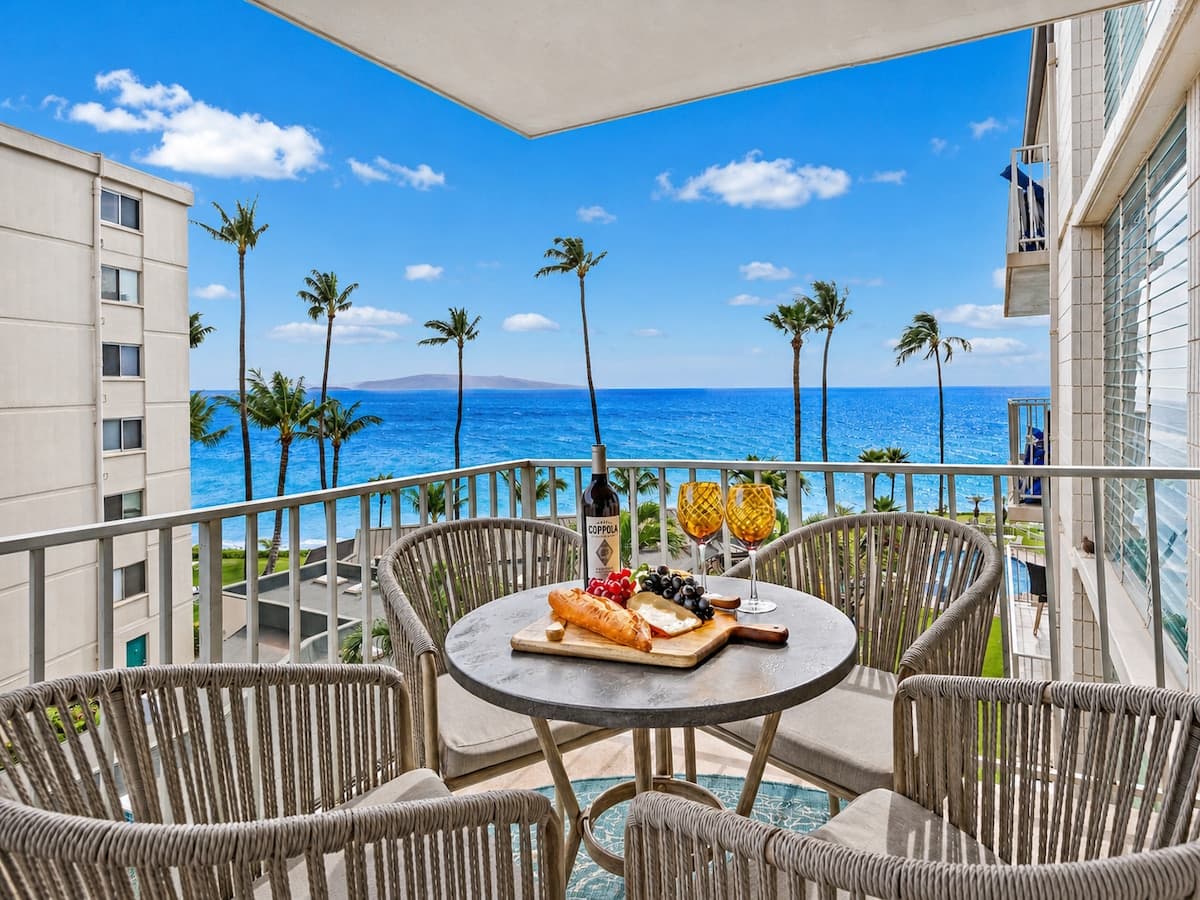 Condo in Kihei · ★4.94 · 2 bedrooms · 2 beds · 2 baths - Photo 1