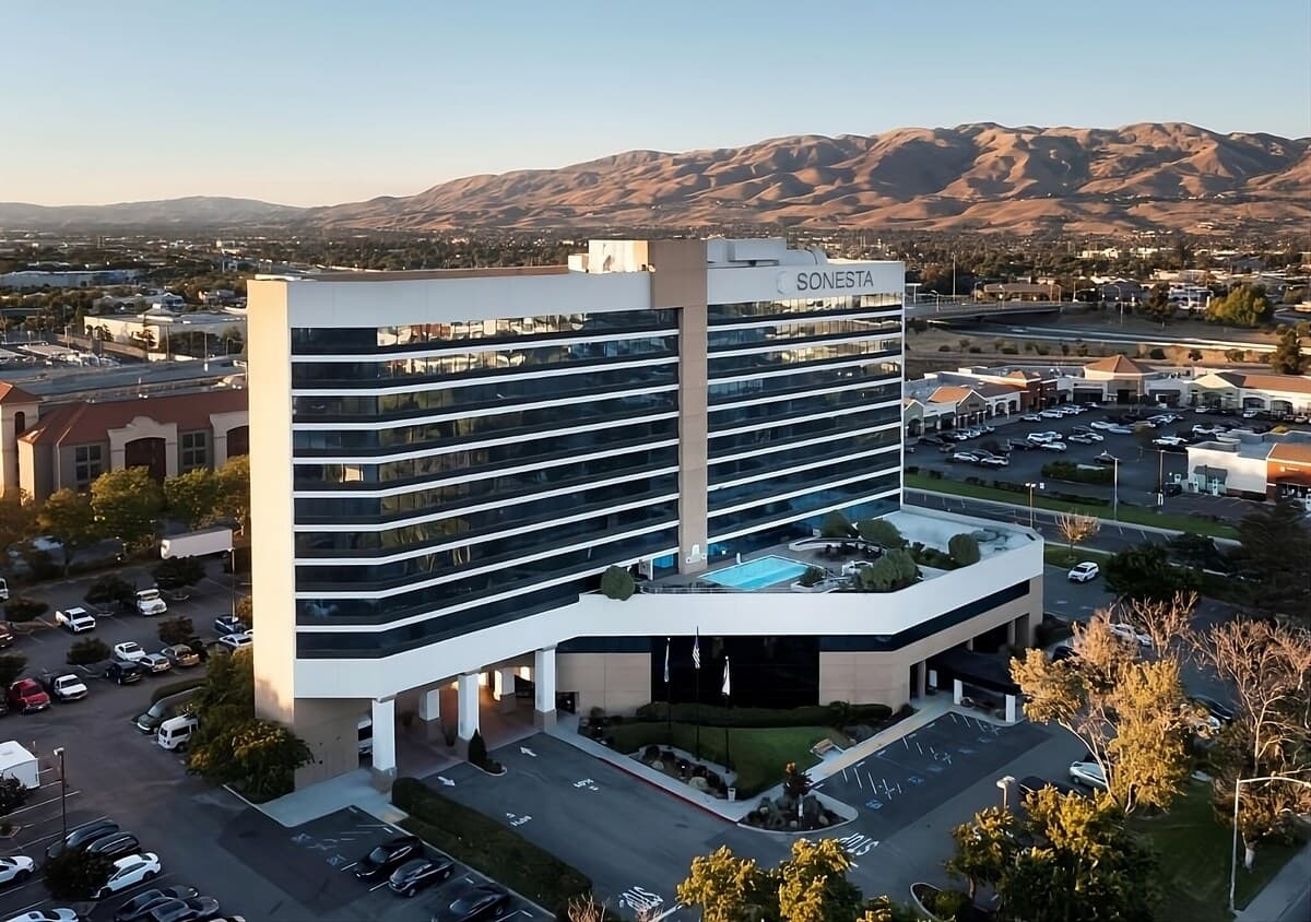4 Hotel Rooms w/ Heated Pool & EV Charger - Photo 5