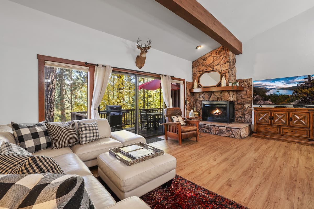 Townhouse in Zephyr Cove · ★4.81 · 3 bedrooms · 6 beds · 3 private baths - Photo 1
