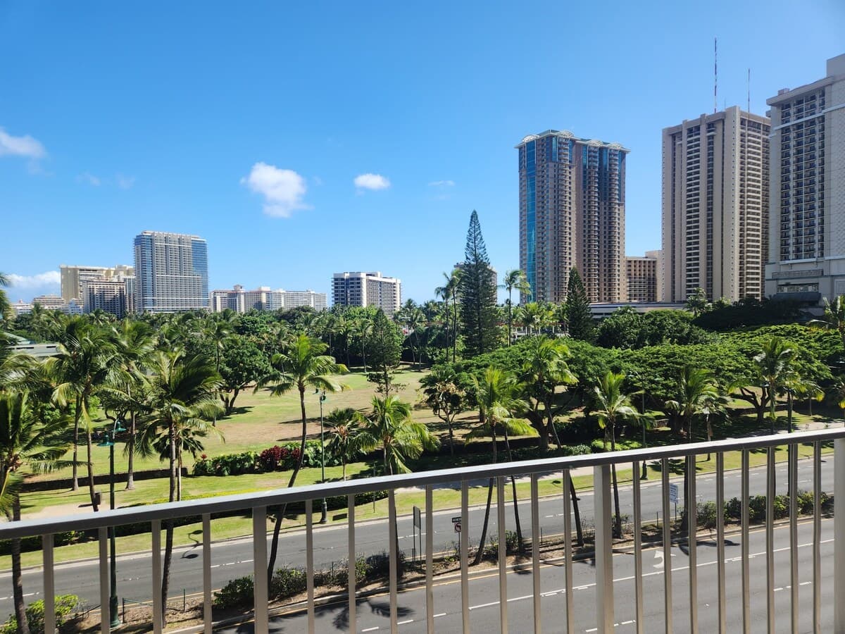 Beautiful City View & Near Beach - Photo 3