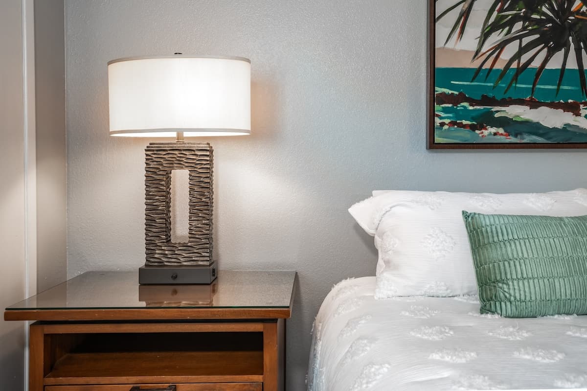 Condo in Lahaina · ★4.94 · 1 bedroom · 2 beds · 1 bath - Photo 5