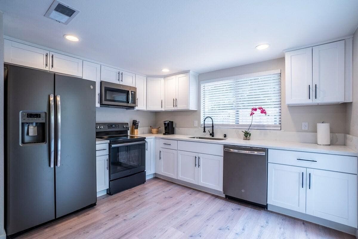 Charming Sacramento Home Near Downtown & I-80 - Photo 5