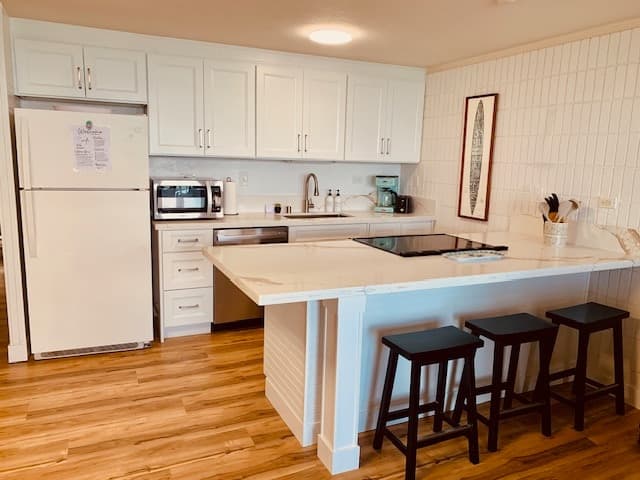 Condo in Hauula · ★4.87 · 1 bedroom · 2 beds · 1 private bath - Photo 3