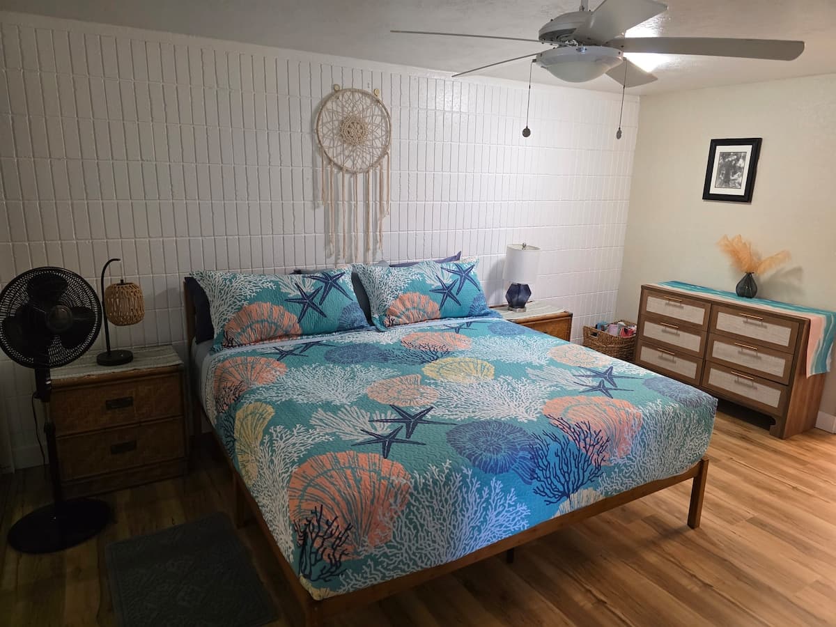 Condo in Hauula · ★4.87 · 1 bedroom · 2 beds · 1 private bath - Photo 1