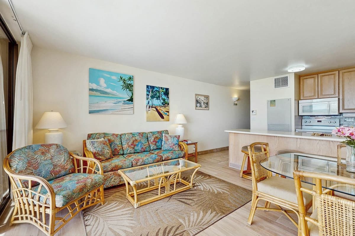 Condo in Kihei · ★4.94 · 1 bedroom · 2 beds · 1 shared bath - Photo 4
