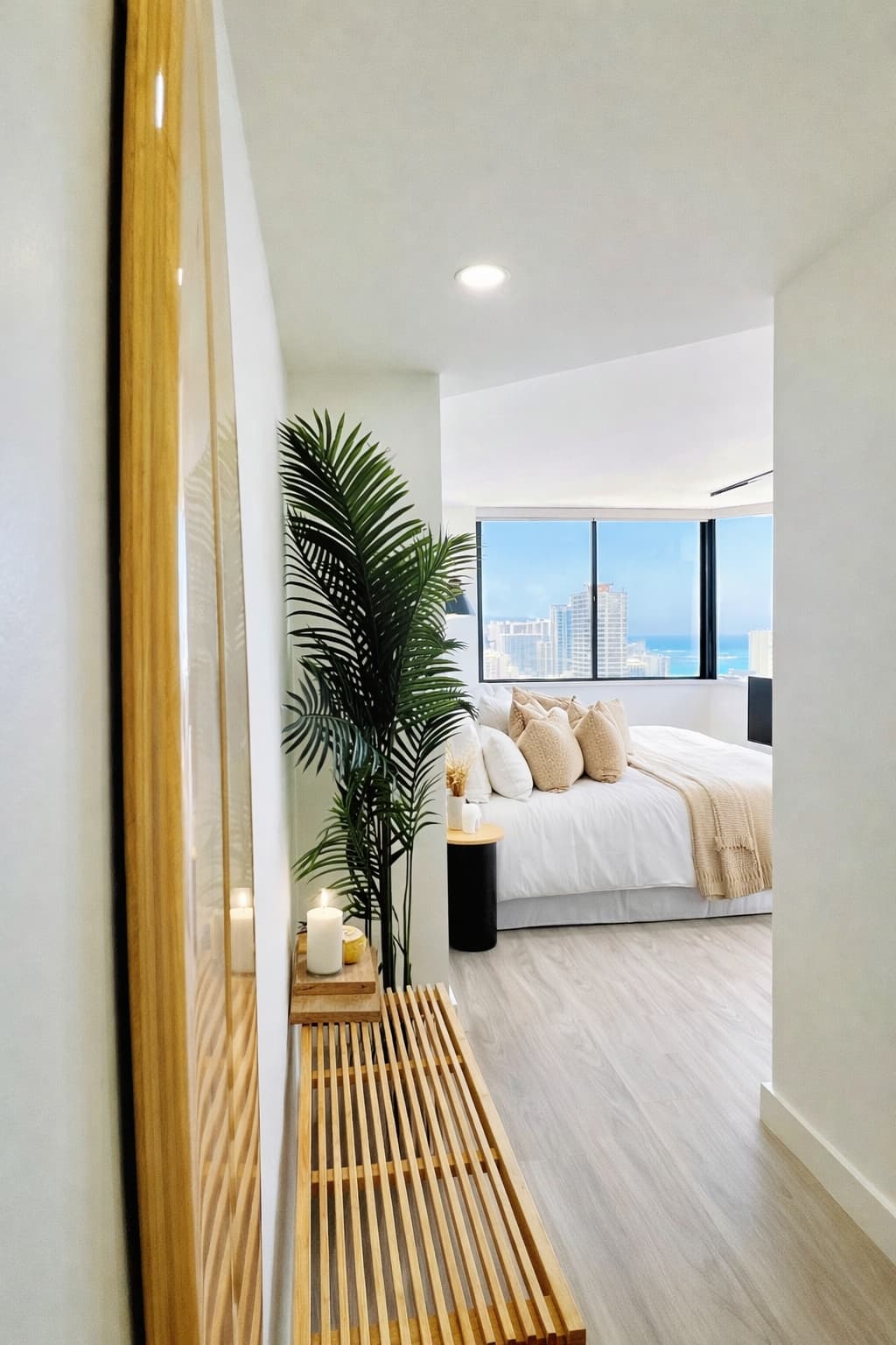 37F Corner Studio | Ocean & Diamond Head Views - Photo 3