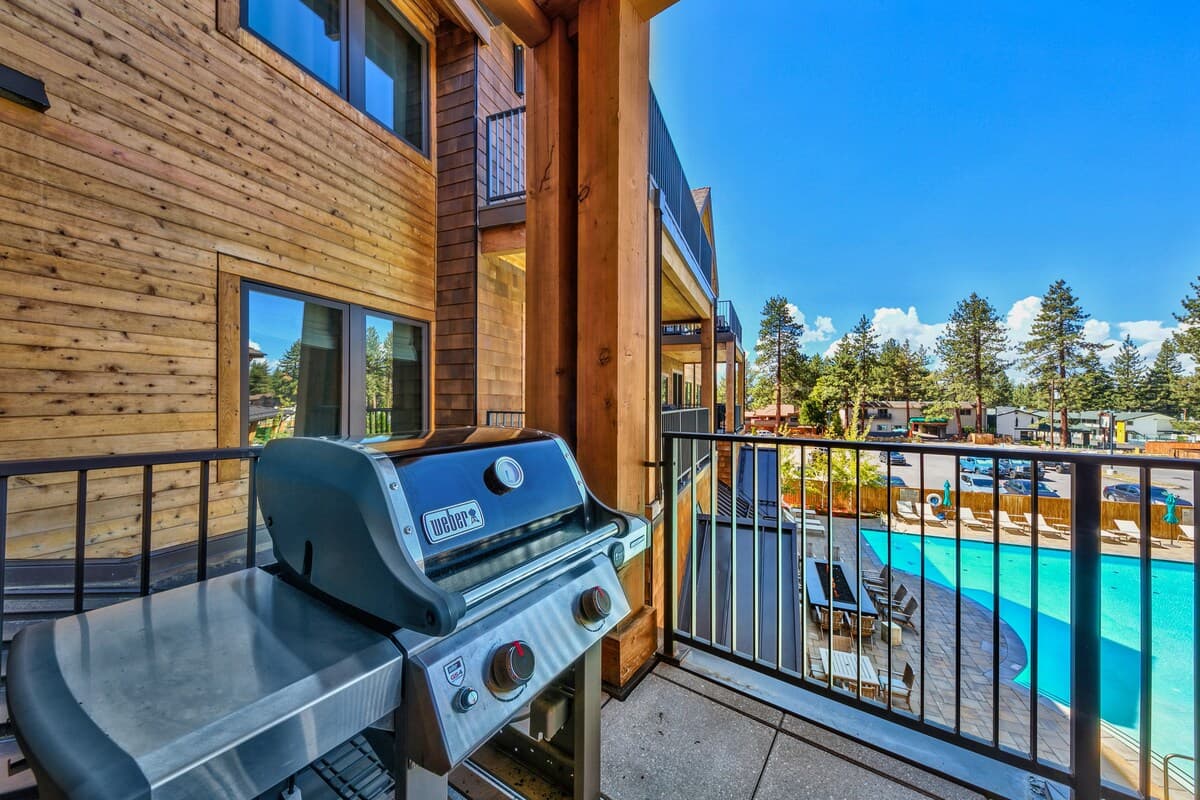 Luxury Zalanta Condo, Steps to Heavenly Gondola - Photo 4