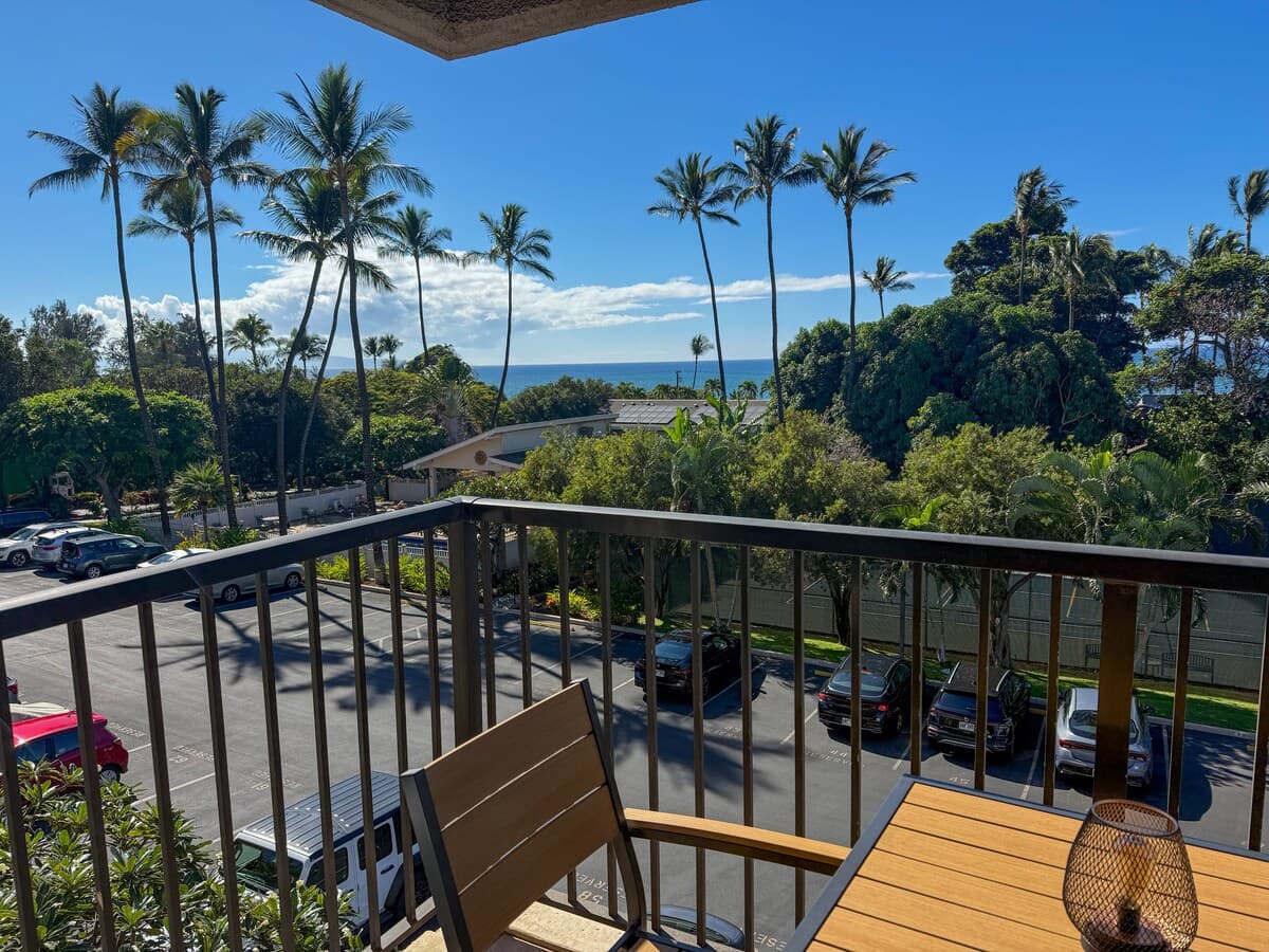 Condo in Kihei · ★4.93 · Studio · 2 beds · 1 bath - Photo 4