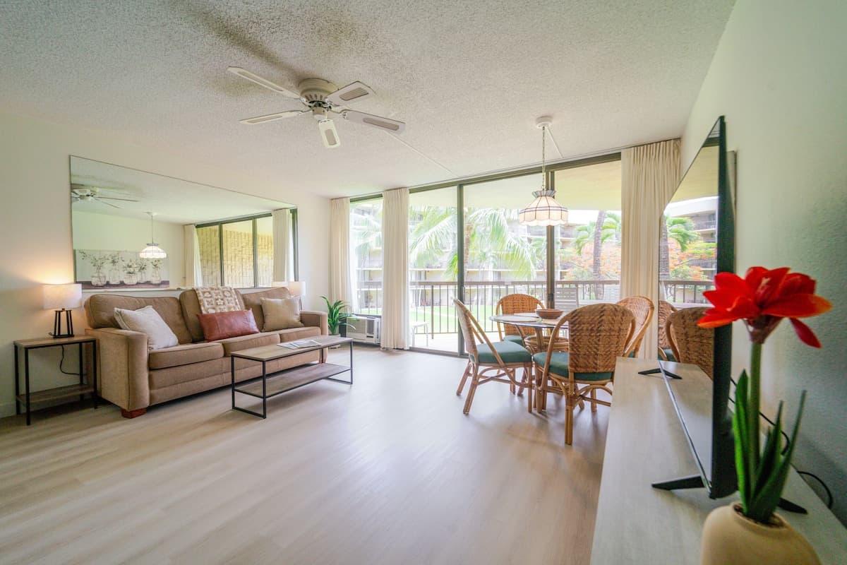 South Maui Beach Front Condo - Photo 3