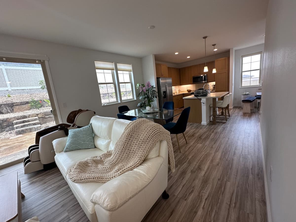 Home in Waianae · ★4.97 · 4 bedrooms · 6 beds · 2.5 private baths - Photo 5
